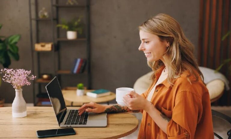 التسوق عبر الإنترنت لدى القبارصة بنسبة 60.3٪