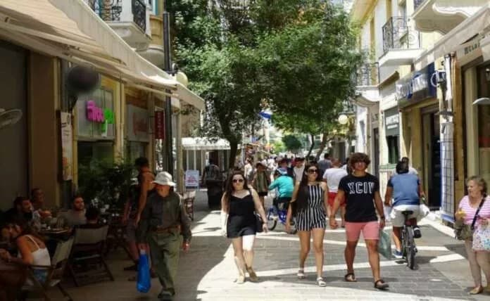 40,735 روسيًا و16,279 من نيبال و145,000 مواطن آخر من دول ثالثة موجودون بشكل قانوني في قبرص