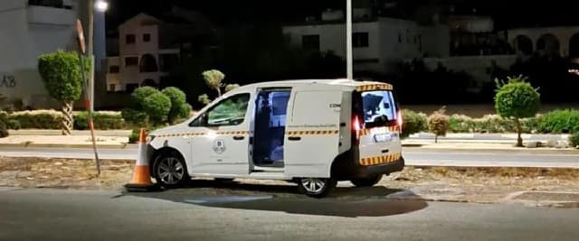 اقتراح قانون يلزم بوضع لافتات مضيئة على سيارات الكاميرات المتنقلة