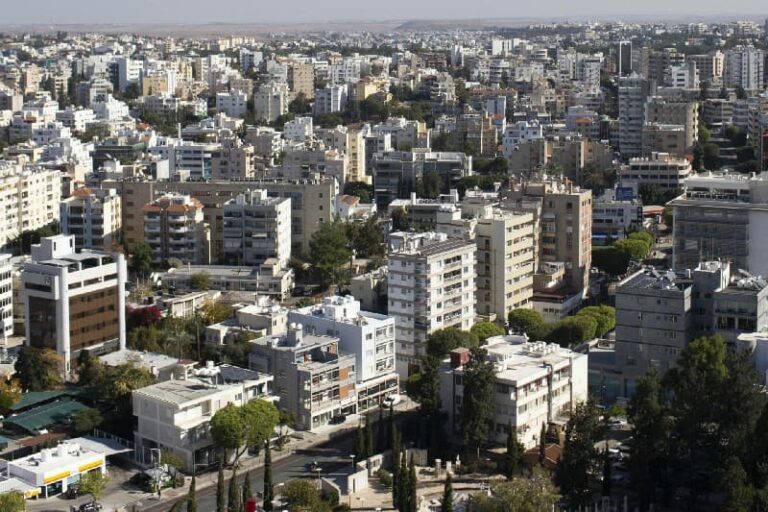 قبرص تُعطي الضوء الأخضر لوحدات سكنية صغيرة الحجم: وحدات سكنية للعمال بنصف الحجم القياسي