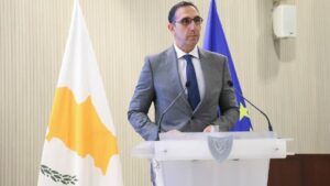 وعد إيوانو بتقليل البيروقراطية وتحسين الخدمات في إدارات وزارة الداخلية