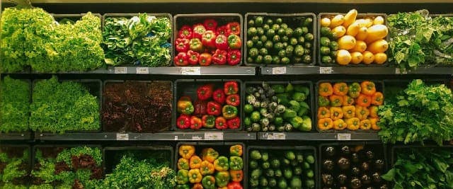 ارتفاع أسعار الخضراوات الطازجة والسكر والأسماك – زيادة في 17 فئة من المنتجات الأساسية