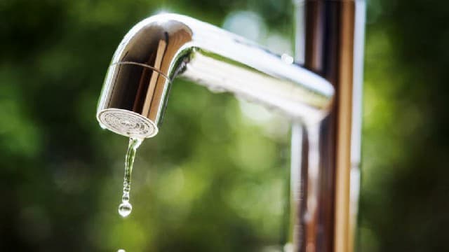 قرارات حاسمة من مجلس الوزراء لمنعنا من العطش – تخفيض بنسبة 10% في إمدادات المياه وتخفيضات جذرية بنسبة 33% في الري (جداول)