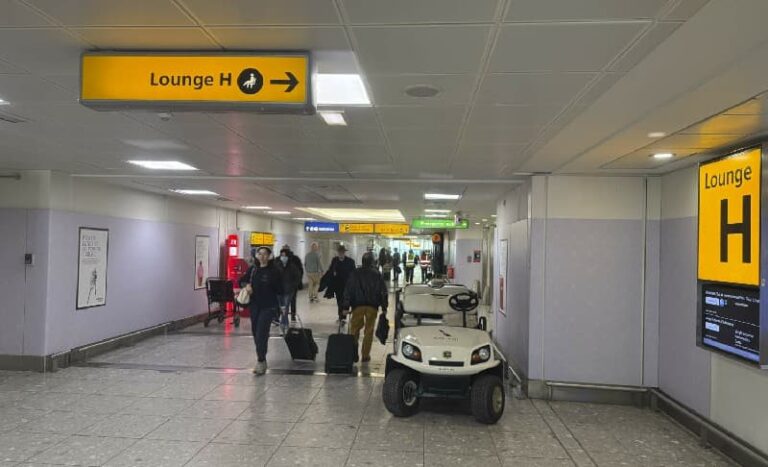 يتعين على حاملي الجنسية البريطانية والقبرصية المزدوجة استخدام جواز سفر بريطاني لدخول المملكة المتحدة اعتبارًا من اليوم.