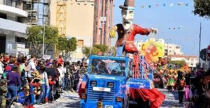 قبرص في أجواء احتفالية – إغلاق الطرق في نيقوسيا وليماسول ولارنكا