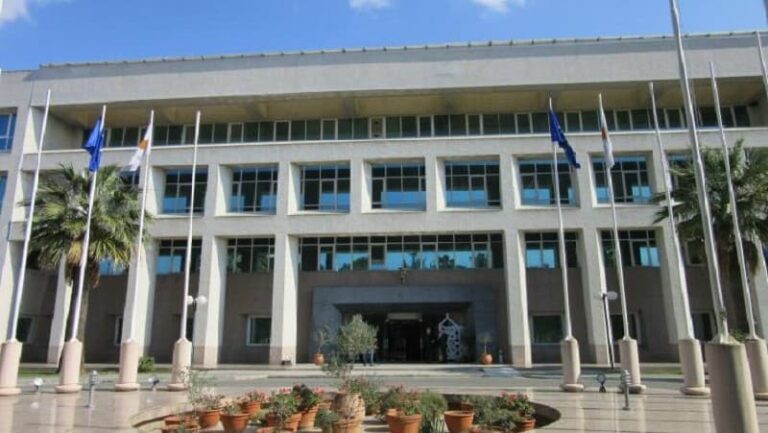 قبرص تدين الهجمات في العراق