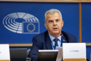 وزراء قبرص يدعمون قانون الاتحاد الأوروبي الذي يحمي البالغين المستضعفين