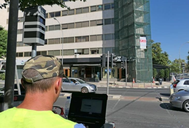 اعتبارًا من 6 مارس، دخلت ثلاثة أنواع من الغرامات حيز التنفيذ في قبرص لتجاوز الإشارة الحمراء. إلى أين أتجه إذا كنت أعترض على الغرامة؟