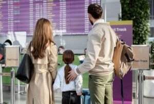 في العاشر من أبريل، تم تطبيق نظام EES على الحدود الخارجية لمنطقة شنغن. من يشمله النظام؟ (فيديو)