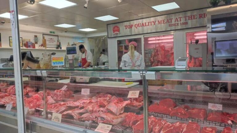 تساهم الواردات اليونانية وزيادة المعروض في ضبط أسعار لحوم عيد الفصح في قبرص