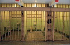 أكثر من نصف السجناء في سجون قبرص هم من الأجانب