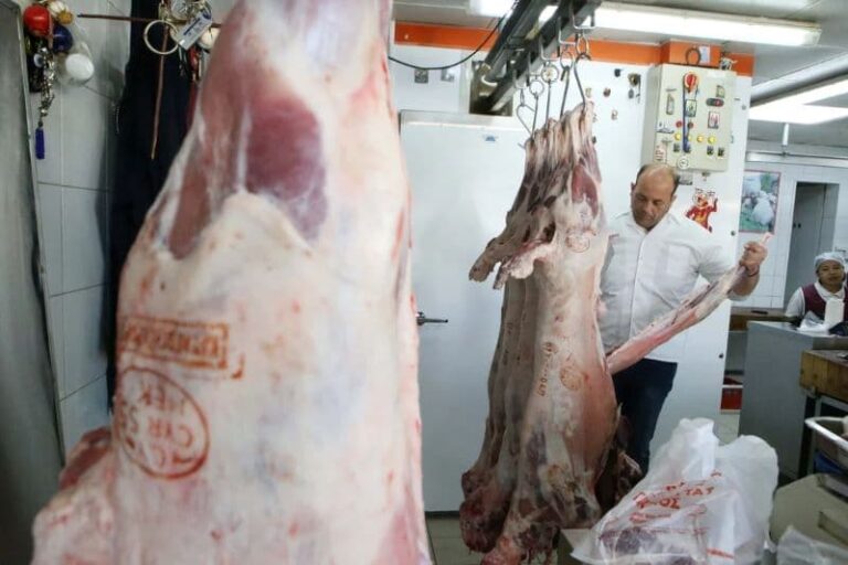 أسعار اللحوم مستقرة قبل عيد الفصح