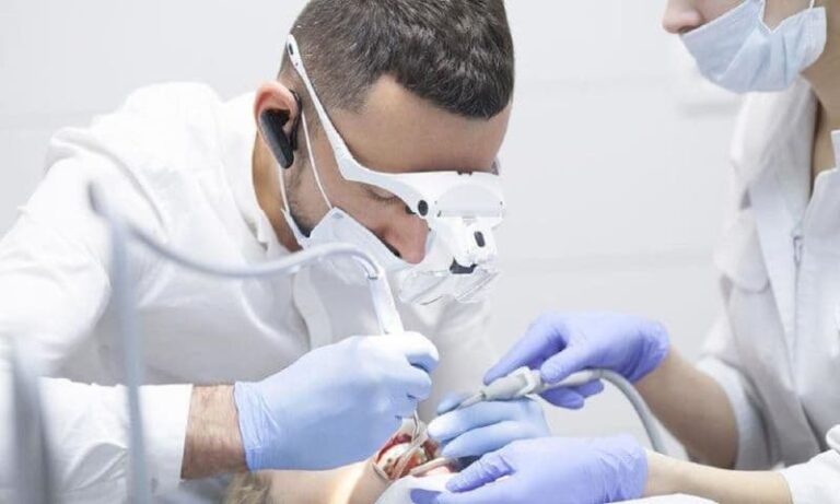 يشهد مجال طب الأسنان تحديثاً مستمراً – إنشاء تخصصات جديدة في طب الأسنان،