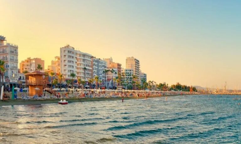 الفنادق: دعم للأجور بنسبة 30% دون تسريح للعمال حتى 31 مايو – توقعنا المزيد، كما صرحوا لصحيفة “P” PASYXE، STEK