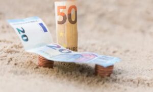 ينتهي الموعد النهائي لتقديم طلبات رعاية الطلاب للعام الدراسي 2025-2026 في 8 مايو.