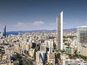 أكثر من نصف راتبك على الإيجار: أزمة السكن التي تضرب العمال في قبرص