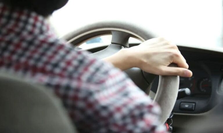 تعليق فوري لرخص القيادة ساري المفعول – متى سيتم تنفيذه؟