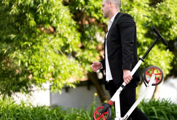 وافق البرلمان القبرصي على تعديلات لقانون الدراجات البخارية الكهربائية، تتعلق بالحدود العمرية والغرامات.