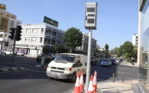 أصدرت كاميرات السرعة أكثر من 850 ألف مخالفة خلال خمس سنوات، نصفها لم يتم دفعه.