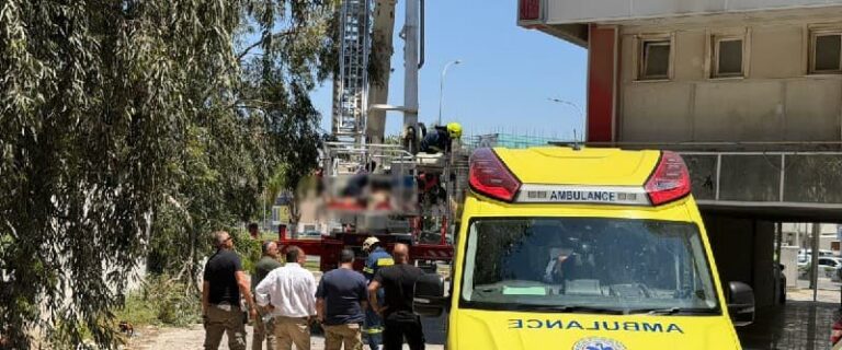 أكثر من 90 مالكًا للمبنى السكني الذي قفز فيه الأشخاص الثلاثة في لارنكا – وقد شكل ذلك مصدر قلق مستمر للسلطات المحلية