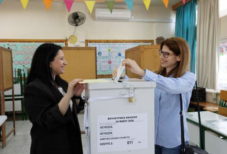 تجري الانتخابات البرلمانية في قبرص، وينتظر 568,587 ناخباً في مراكز الاقتراع. (صور)