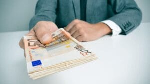 خدمة حكومية جديدة تساعد المواطنين في العثور على المزايا التي قد يكونون مؤهلين للحصول عليها