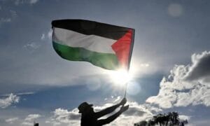 السفير الفلسطيني لدى قبرص: “خطة صادمة لإنشاء خنادق للتماسيح حول السجون الإسرائيلية”