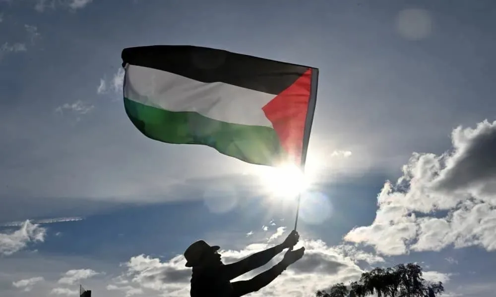 السفير الفلسطيني لدى قبرص: “خطة صادمة لإنشاء خنادق للتماسيح حول السجون الإسرائيلية”