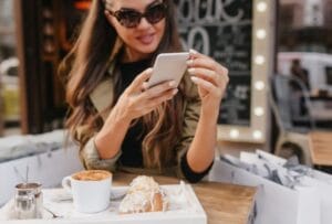 بالنسبة لـ 46% من القبارصة، يظل السعر هو العامل الحاسم عند اختيار مشغل شبكة الهاتف المحمول.