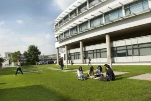 جامعة قبرص تحدد رسوماً تصل إلى 25000 يورو للشهادات الجديدة التي تُدرّس باللغة الإنجليزية والتي ستُطلق في عام 2027