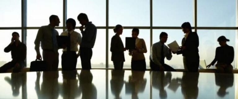 ثلاث خطوات تشريعية بحلول نهاية العام بشأن الرواتب والاتفاقيات الجماعية – يجري الترويج لمشروع قانون لشفافية الرواتب