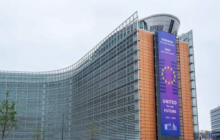 المفوضية: رسائل تحذيرية إلى قبرص بسبب التأخير في إصدار توجيهات لمكافحة الاتجار بالبشر والمخدرات