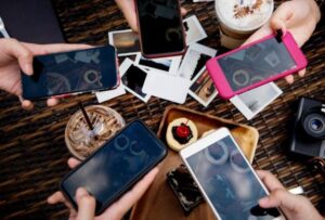 الهواتف المستعملة المباعة على أنها جديدة: يجري التحقيق في مخطط كبير في 19 دولة من دول الاتحاد الأوروبي، بما في ذلك قبرص.