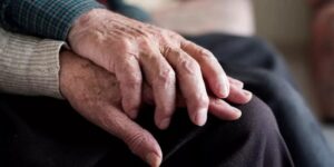 وحدات رعاية منزلية متنقلة مجانية لكبار السن تبدأ في يناير